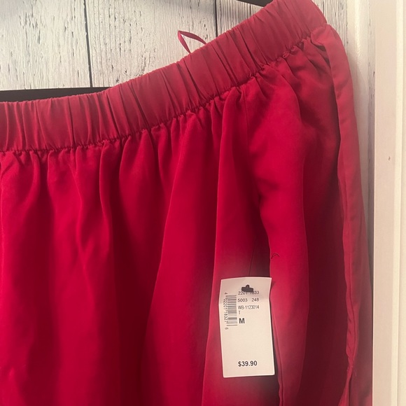 Off the shoulder’s top - Picture 2 of 3